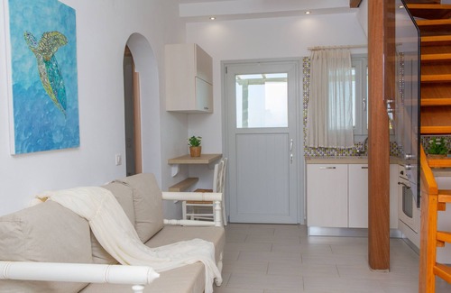 Naxos House | Sun and Moon Villas