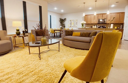 McNeil House | Sun Bright 4 BR 3B, 7 Beds Sleeps 13 -North Austin