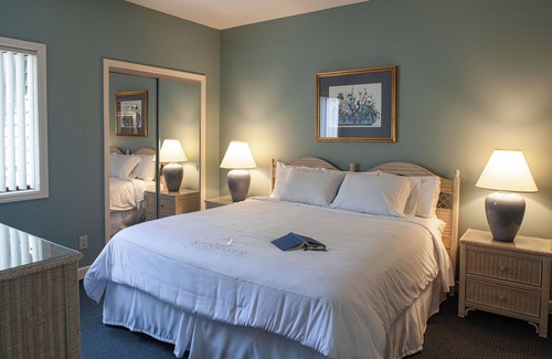 Hilton Head Resort | Sun-Drenched 3BR Villa with Breezy Porch, Lagoon Views, Bikes and Pool Access