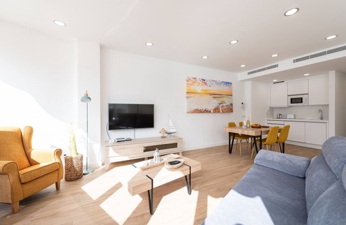 Las Palmas de Gran Canaria Ski Chalet | Sunset views over the sea By CanariasGetaway