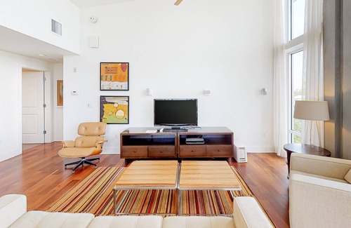 Port St. Joe House | Sun-Filled Condo with Shared Pool, High-Speed WiFi, & Easy Beach Access!