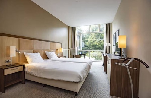 Zon en Schild Hotel | Sun-Filled Escape with Free Parking, Garden Picnic Spot & Cycling Paths