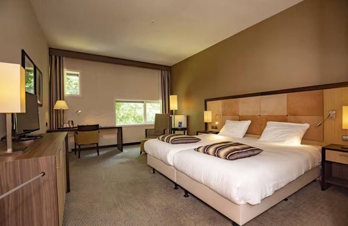 Zon en Schild Hotel | Sun-Filled Escape with Free Parking, Garden Picnic Spot & Cycling Paths