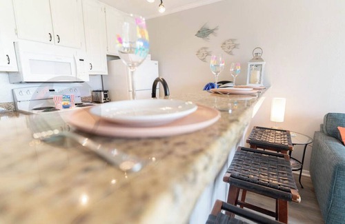 Galveston Condo | Sun Kissed at the Maravilla
