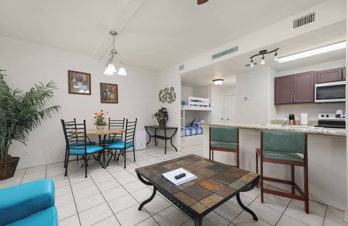 South Padre Island Condo | Sun Ray #1B - Pet Friendly, 3min Walk to Beach