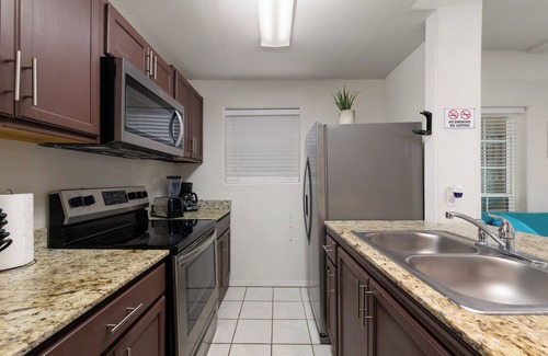 South Padre Island Condo | Sun Ray #1B - Pet Friendly, 3min Walk to Beach