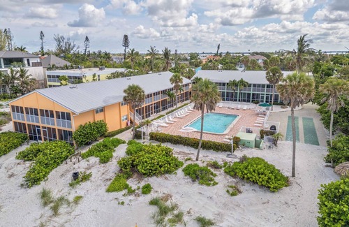 Whitney Beach Condo | Sun, Sand & Silver Sands – Gulfside Resort Escape Unit #237 by RVA