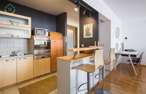 Znjan Apartment | Sun Spalato Views