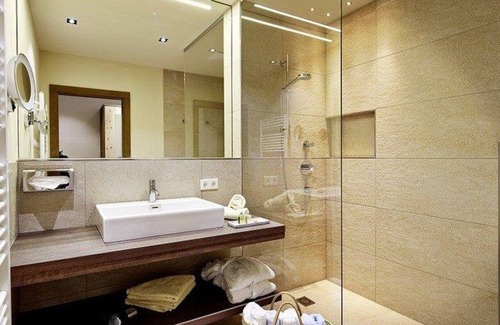 Mittersill Hotel | Sun-St. St. John's wort - B&B up to 3 nights - Gut Sonnberghof Naturhotel