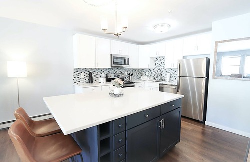 Fraser Condo | Sun Sung Cozy Condo – A Stylish Escape for 4!