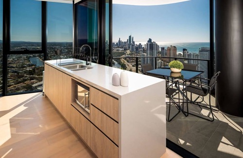 Broadbeach Apartment | Sun Surf The City. Dining and Entertainment short walk away