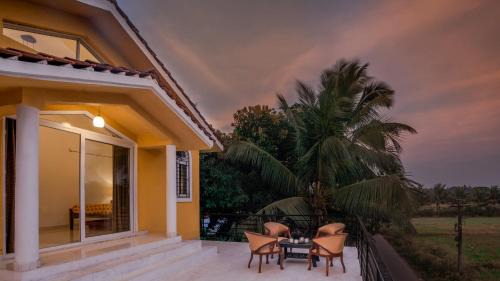 Nagoa Villa | Sunbliss Villa, 3BHK Private Pool-Caretaker, WiFi