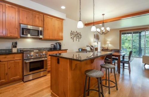 Cle Elum House | Suncadia 2 Bdrm Pet Friendly Townhome, Short Walk to Swim and Fitness Center