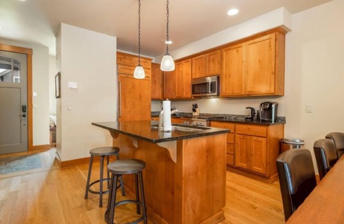 Cle Elum House | Suncadia 2 Bdrm Pet Friendly Townhome, Short Walk to Swim and Fitness Center