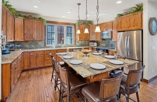 Cle Elum House | Suncadia 3 Bdrm Rustic Golf Water View Home