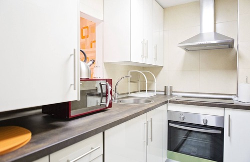 Plaza de Toros Vieja Apartment | Suncity Flat Salitre II | Near Train Station