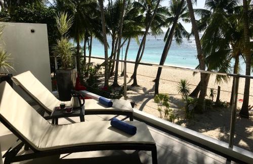 Manoc-Manoc Hotel | Sundown Beach Studios