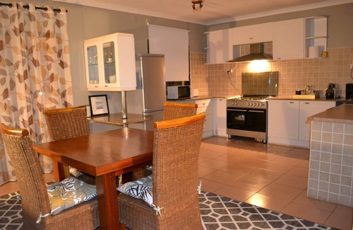 Sommerschield House | Sundown Guest House Maputo