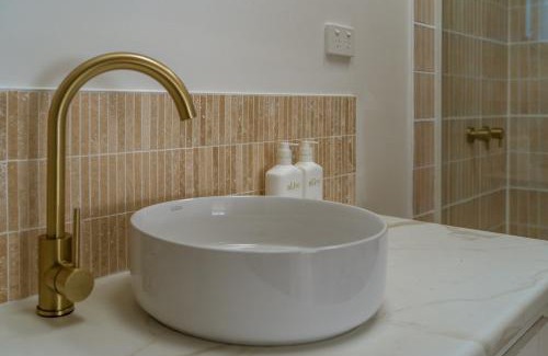 Binalong Bay Apartment | Sundrift Binalong