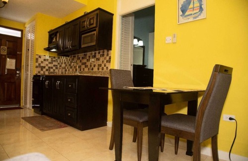 Ocho Rios Apartment | Sunflower Serenade