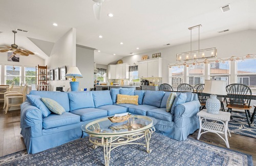 Duck House | Sunkissed OBX Luxury, 6 bedroom, Elevator, Pool, Hot tub in Duck. SALE/PROMOTION