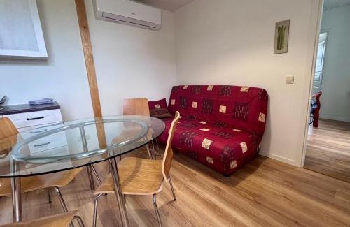 Saarde Apartment | Sunny 2-room apartment with king size bed