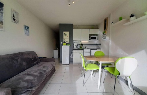 Carnac Apartment | Sunny 2-Room Apartment near Carnac Beaches, Sleeps 4, Parking Included