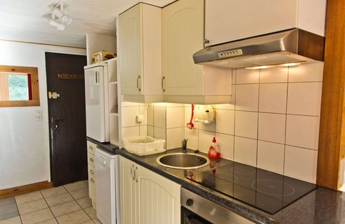 Val Claret Apartment | Sunny 25 m2 holiday apartment suitable for 4 people. Ski-in ski-out.