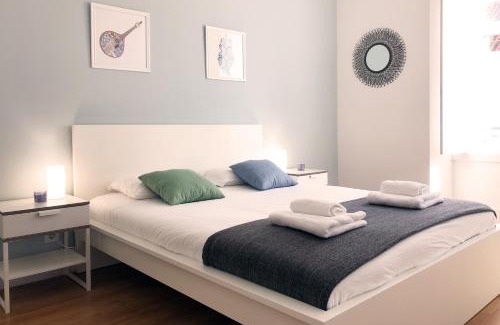 Alfama Apartment | Sunny 3BDR Apartment in Graça by LovelyStay
