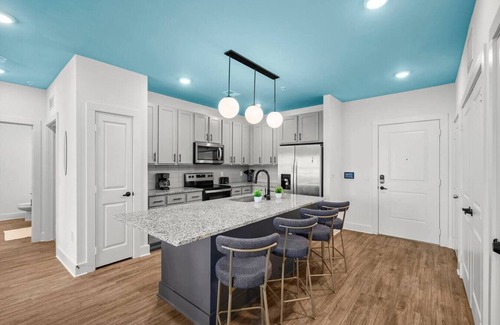 Upper Grand Lagoon Apartment | Sunny 3BR Apt + Resort Amenities - Free Parking!