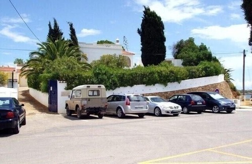 Ferragudo Apartment | sunny ap. for 2-6 people, exclusive 1a location directly on the beach by the sea