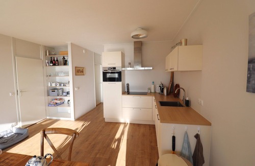 Heeg Apartment | Sunny Apartment Directly on the Heegermeer