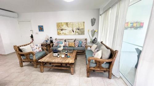 Playa Bibijagua Apartment | Sunny Caribbean Apartment with Pool