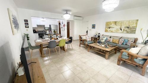 Playa Bibijagua Apartment | Sunny Caribbean Apartment with Pool