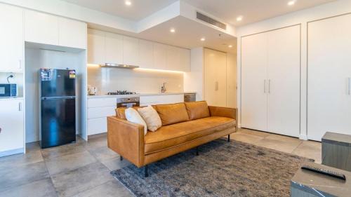 Mascot Apartment | Sunny Central Mascot Escape 2BR Balcony Parking
