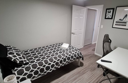 Sippy Downs Apartment | Sunny Coast Central - Self Contained - Sleeps 4