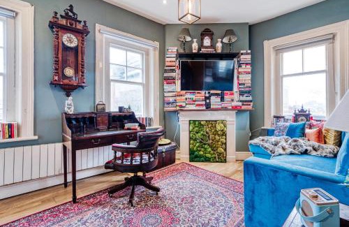 Holborn and Covent Garden Apartment | Sunny Corner Apartment in Center of London