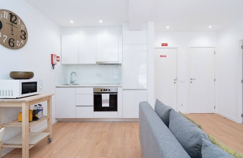 Vila Nova de Gaia Apartment | Sunny Cozy Flat w/Balcony | Gaia