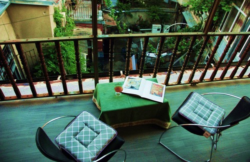 Vera Apartment | Sunny Duplex House In The Center