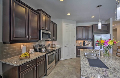 Fort Myers House | Sunny Ft Myers Abode w/Community Amenities!
