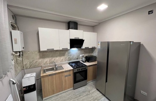 Yerevan House | Sunny Garden - Charming 4-bedroom Guest House with AC and WiFi in Yerevan
