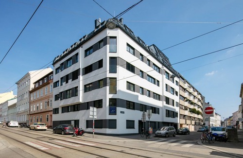 Hernals Apartment | Sunny Hernals 1BR w/Elevator near AKH and Metro line U6, by Blueground
