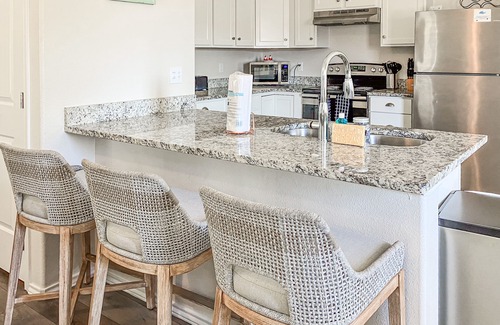 Rockport House | Sunny home minutes from beach with pool - golfing nearby
