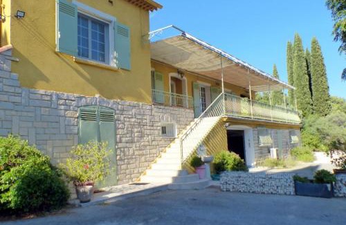 Ollioules House | Sunny house with garden and private pool