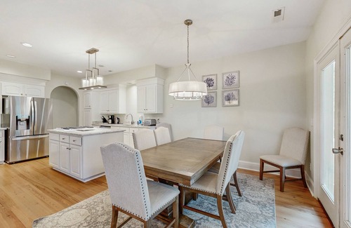 Seabrook Island House | Sunny island home with golf course view, pool, tennis, washer/dryer, & AC