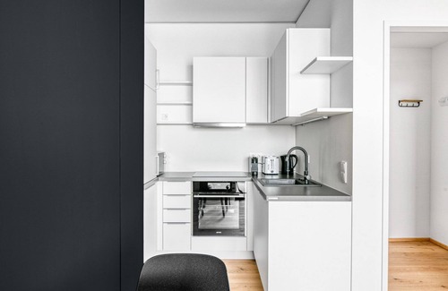 Erdberg Apartment | Sunny Landstraße 1BR w/Pool & Roof Lounge, near Metro U3, by Blueground