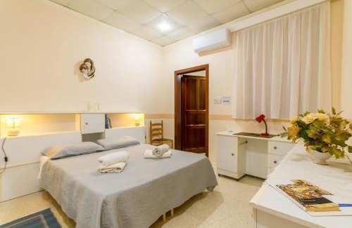 Kalkara Apartment | Sunny Maltese townhouse Madonnina Kalkara - Happy Rentals