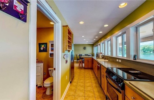 Penn Yan House | Sunny Maple at Keuka Made