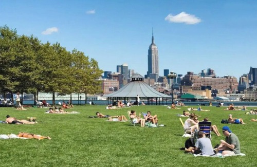 Hoboken House | Sunny Modern FamFriendly 4BR/2BA Home 1 stop 2 NYC