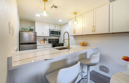 Winfield Place Condo | Sunny Scottsdale Condo w/2 Year-Round Pools!